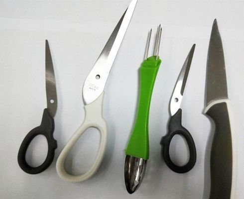 Máy ép phun bàn quay dọc 120 tấn cho tay cầm cắt kéo