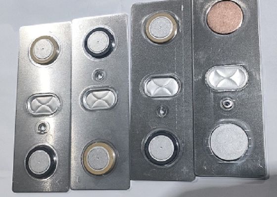 Máy ép phun hai màu dọc 120Ton cho nắp pin năng lượng mới