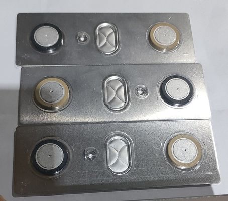 Máy ép phun hai màu dọc 120 tấn cho nắp pin năng lượng mới