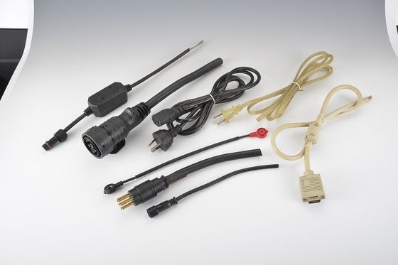 Máy làm dây nguồn 35 tấn hiệu suất cao Máy ép phun dọc