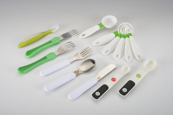Máy đúc phun thẳng đứng 85 tấn với slide đôi cho trẻ em