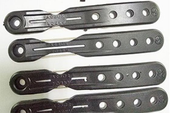 Máy đúc phun sản phẩm nhựa dọc 85 tấn được sử dụng cho phụ kiện đồng hồ