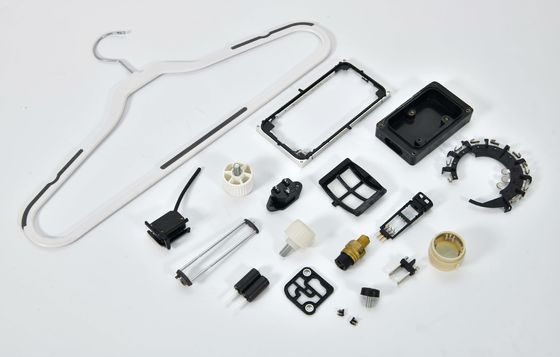 Máy đúc phun thẳng đứng 85 tấn với một slide cho treo vải