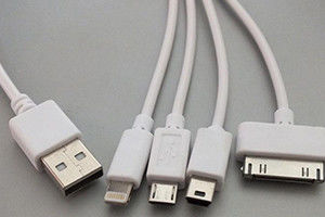 Máy đúc phun nhựa dọc nhỏ 25 tấn cho cáp USB