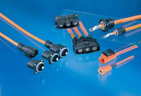Máy đúc phun thẳng đứng tốc độ cao 85 tấn cho kết nối ô tô