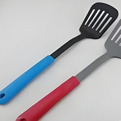Máy đúc phun thẳng đứng hai màu 120 tấn để làm đồ dùng bếp