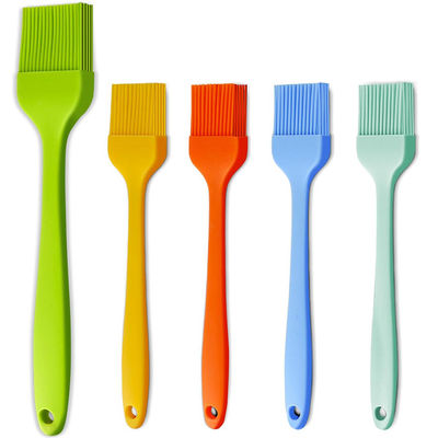 Máy đúc phun LSR dọc 85 tấn làm silicone Basting Pastry Brush