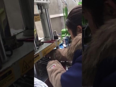 Máy ép nhựa dọc nhỏ 20Ton cho đường truyền tín hiệu